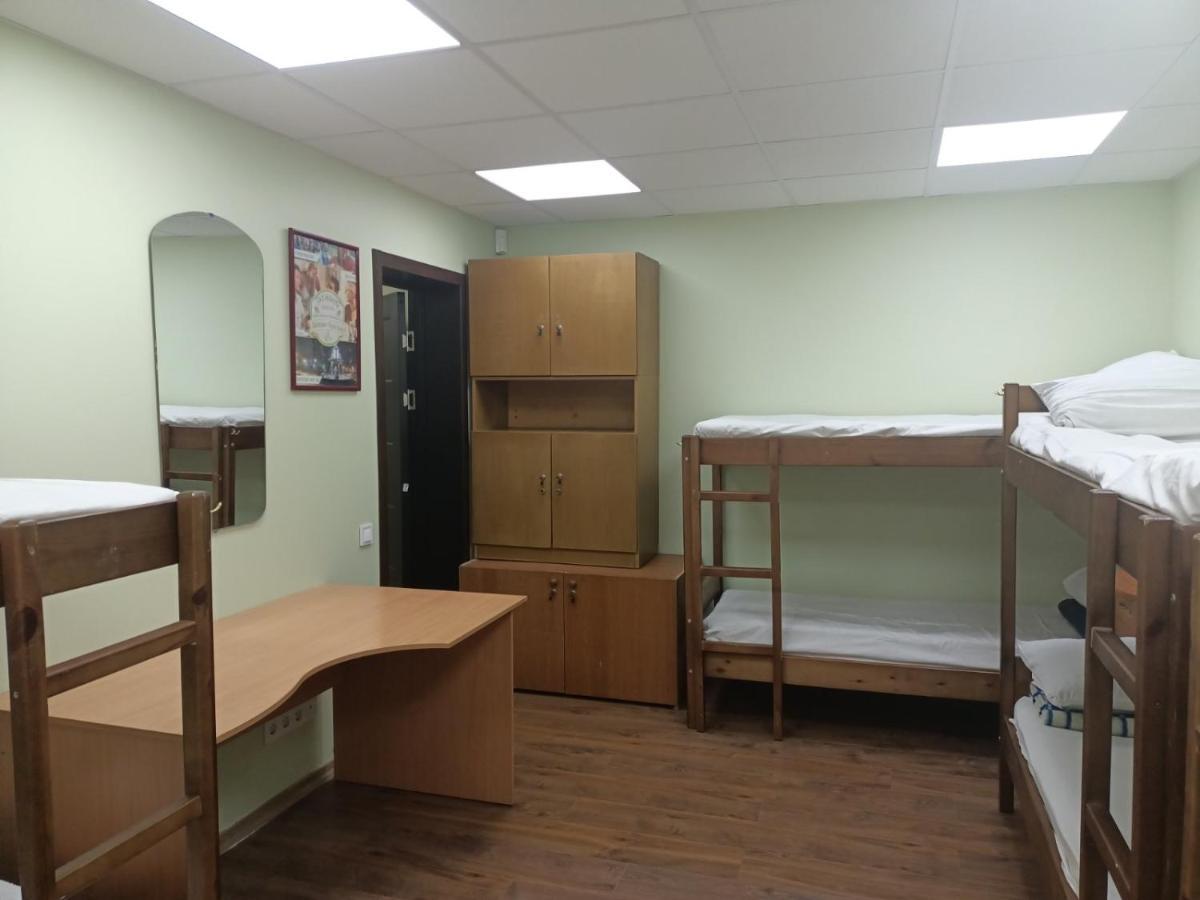 Hostel Krone Gok Zatishok Kiev Bagian luar foto