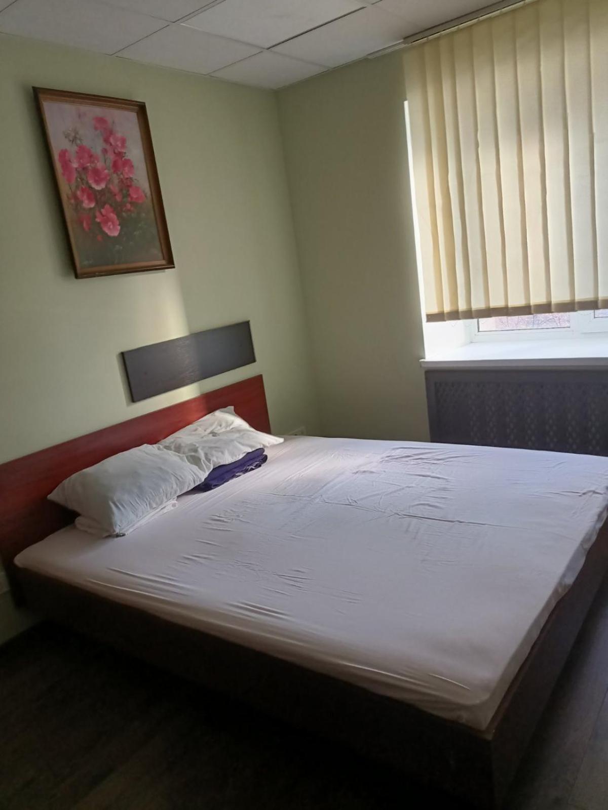 Hostel Krone Gok Zatishok Kiev Bagian luar foto