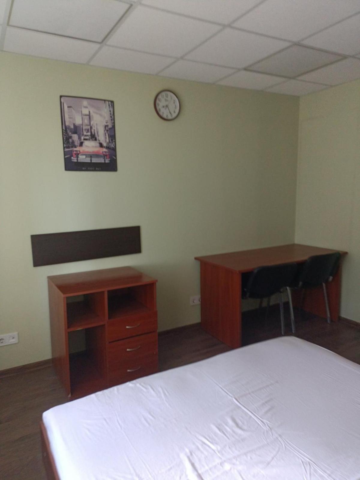 Hostel Krone Gok Zatishok Kiev Bagian luar foto