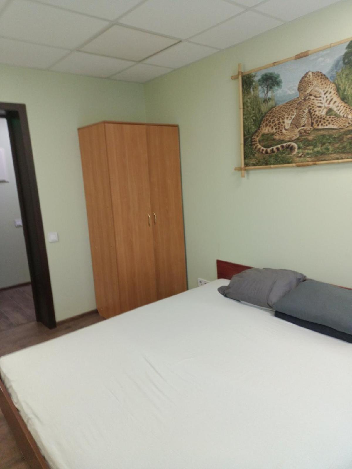 Hostel Krone Gok Zatishok Kiev Bagian luar foto